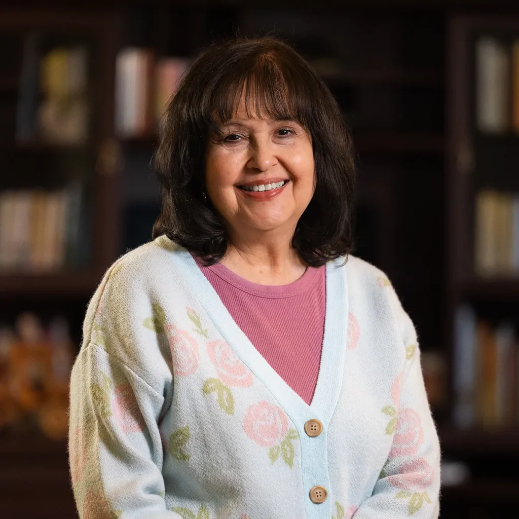Portrait photo of Linda Ruiz